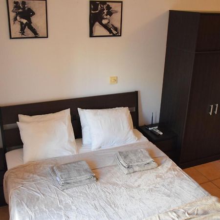 Raise Cosy Studio With Pool In 레메소스 외부 사진