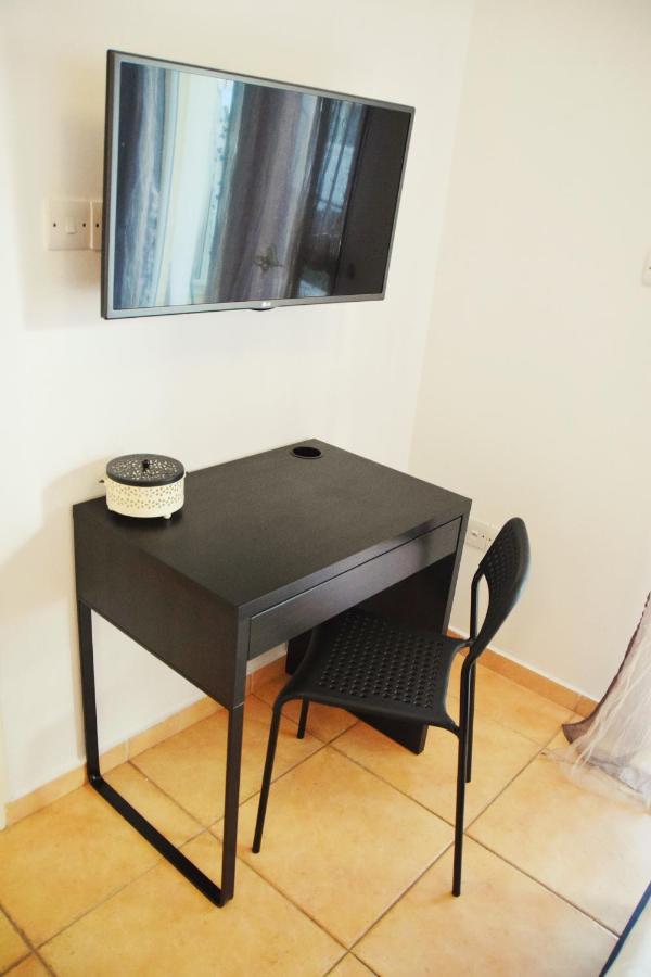 Raise Cosy Studio With Pool In 레메소스 외부 사진